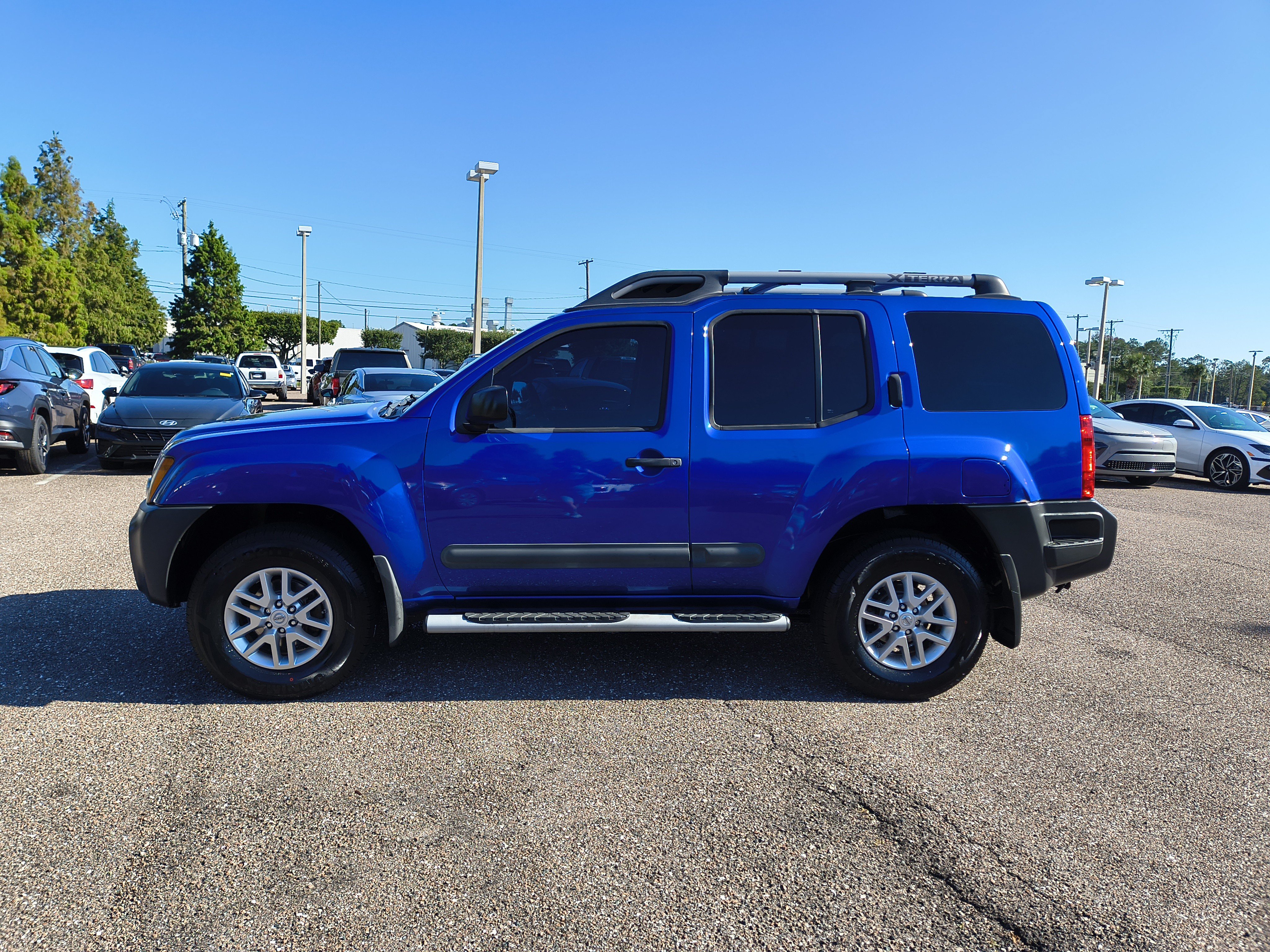 Used 2014 Nissan Xterra S w/ Value Package AWD/4WD image 5