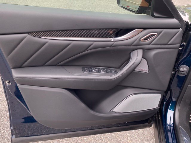 New 2024 Maserati Levante Trofeo AWD/4WD image 17