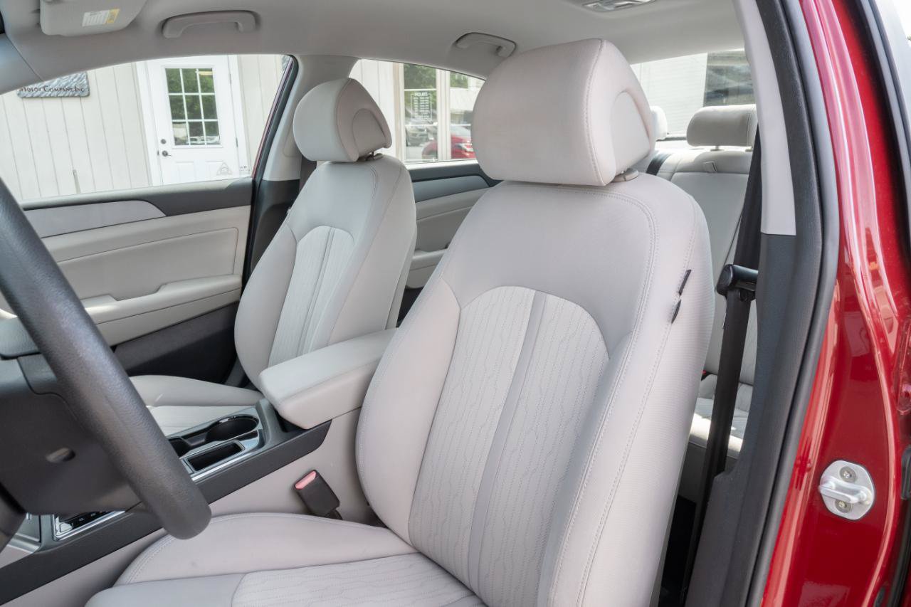 Used 2016 Hyundai Sonata SE FWD image 14