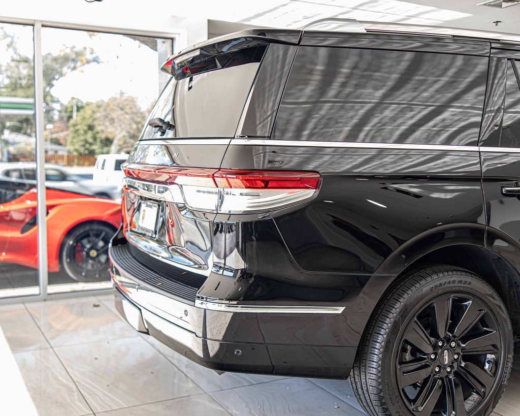 Used 2024 Lincoln Navigator Reserve w/ Equipment Group 201A image 12