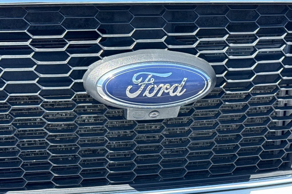 Used 2023 Ford Transit 350 XLT RWD image 7