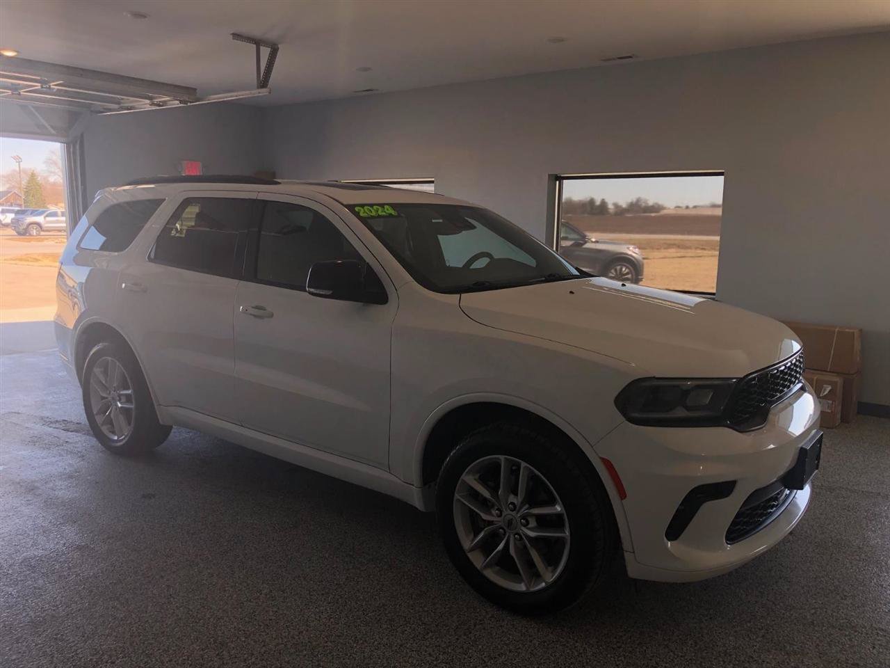 Used 2024 Dodge Durango GT AWD/4WD image 6