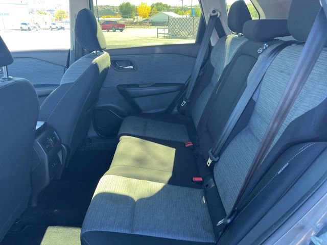 Used 2023 Nissan Rogue SV image 7