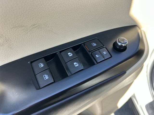 Used 2018 Toyota Highlander XLE FWD image 21