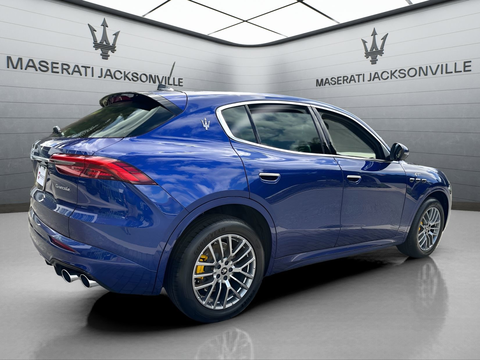 New 2024 Maserati Grecale GT image 4