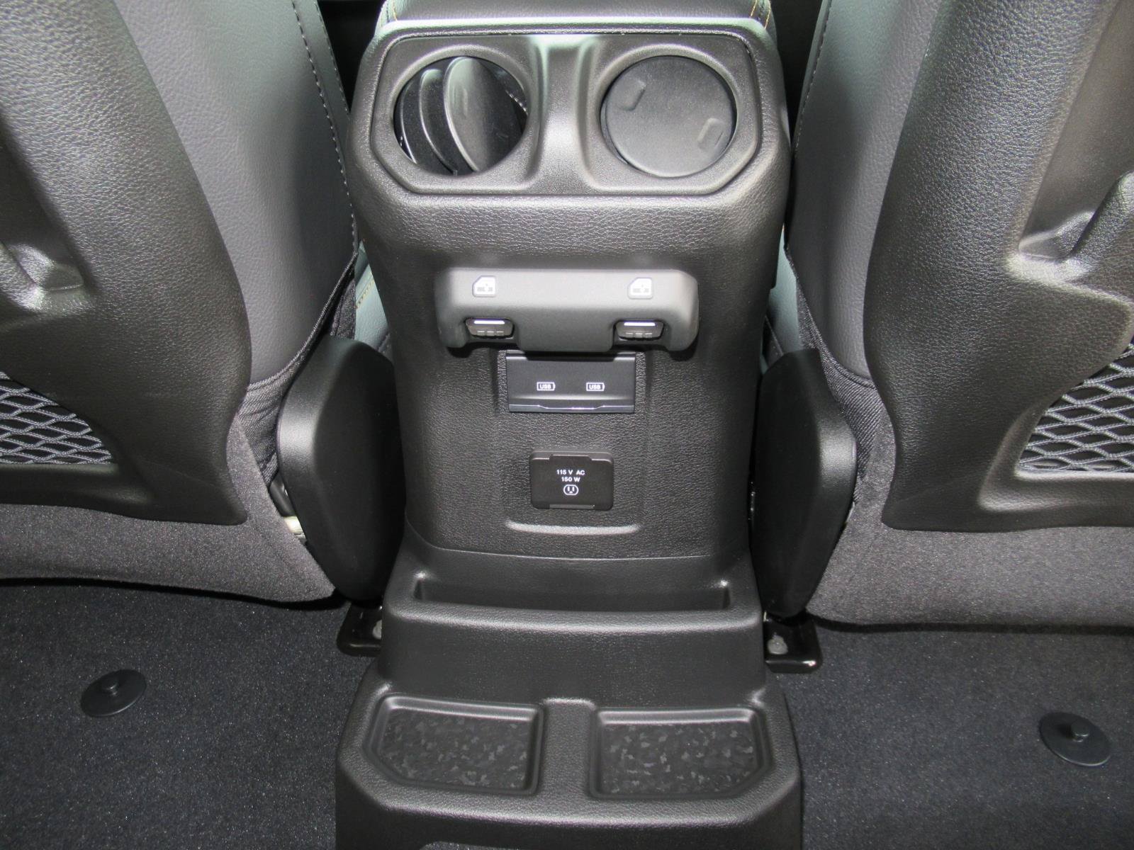 New 2026 Jeep Wrangler Unlimited Sahara AWD/4WD image 32