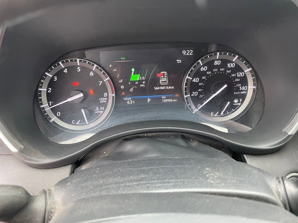 Used 2020 Toyota Highlander XLE FWD image 9