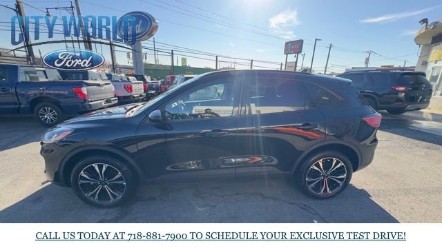 Used 2022 Ford Escape SEL w/ SEL Stealth AWD Package image 2
