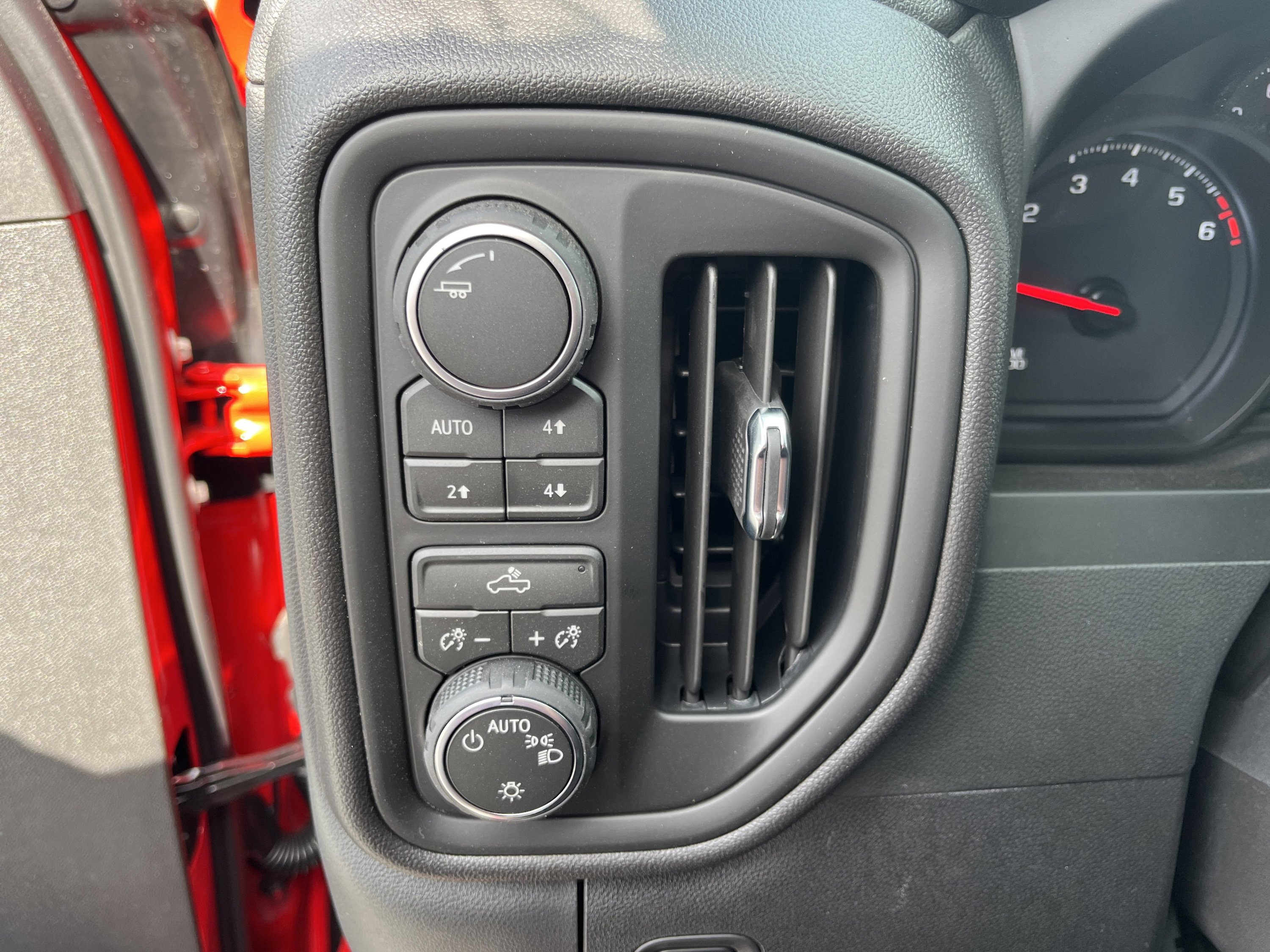 New 2026 Chevrolet Silverado 1500 Custom Trail Boss w/ Dark Appearance Package image 16