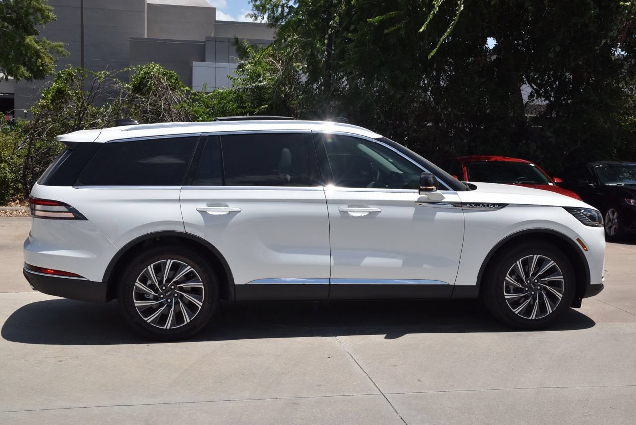 New 2026 Lincoln Aviator 2WD image 5