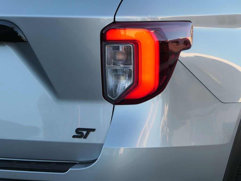 Used 2020 Ford Explorer ST w/ Premium Technology Package image 3
