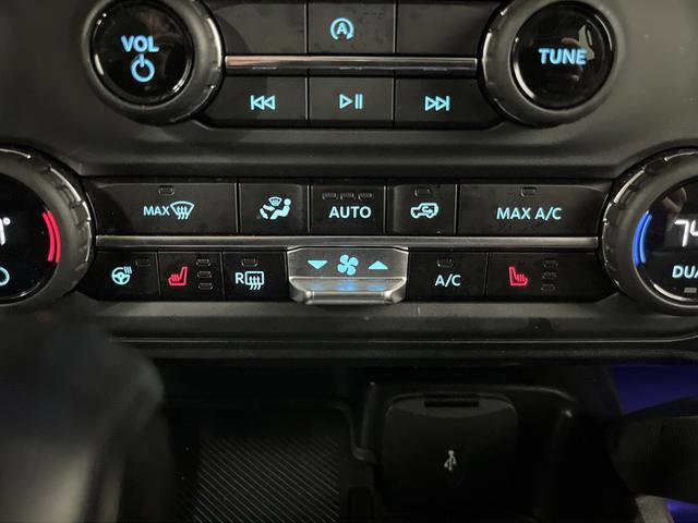 Used 2025 Ford Bronco Badlands image 7