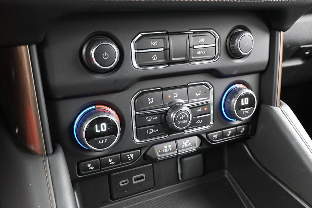 Used 2023 Chevrolet Tahoe High Country RWD image 28