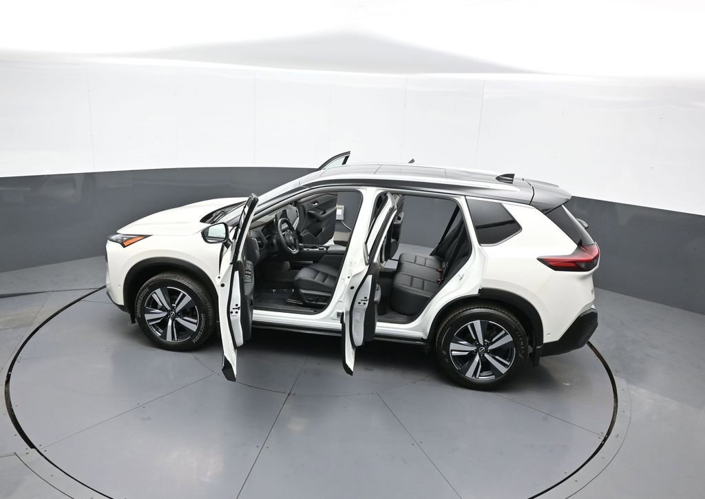Used 2023 Nissan Rogue SL w/ SL Premium Package image 44