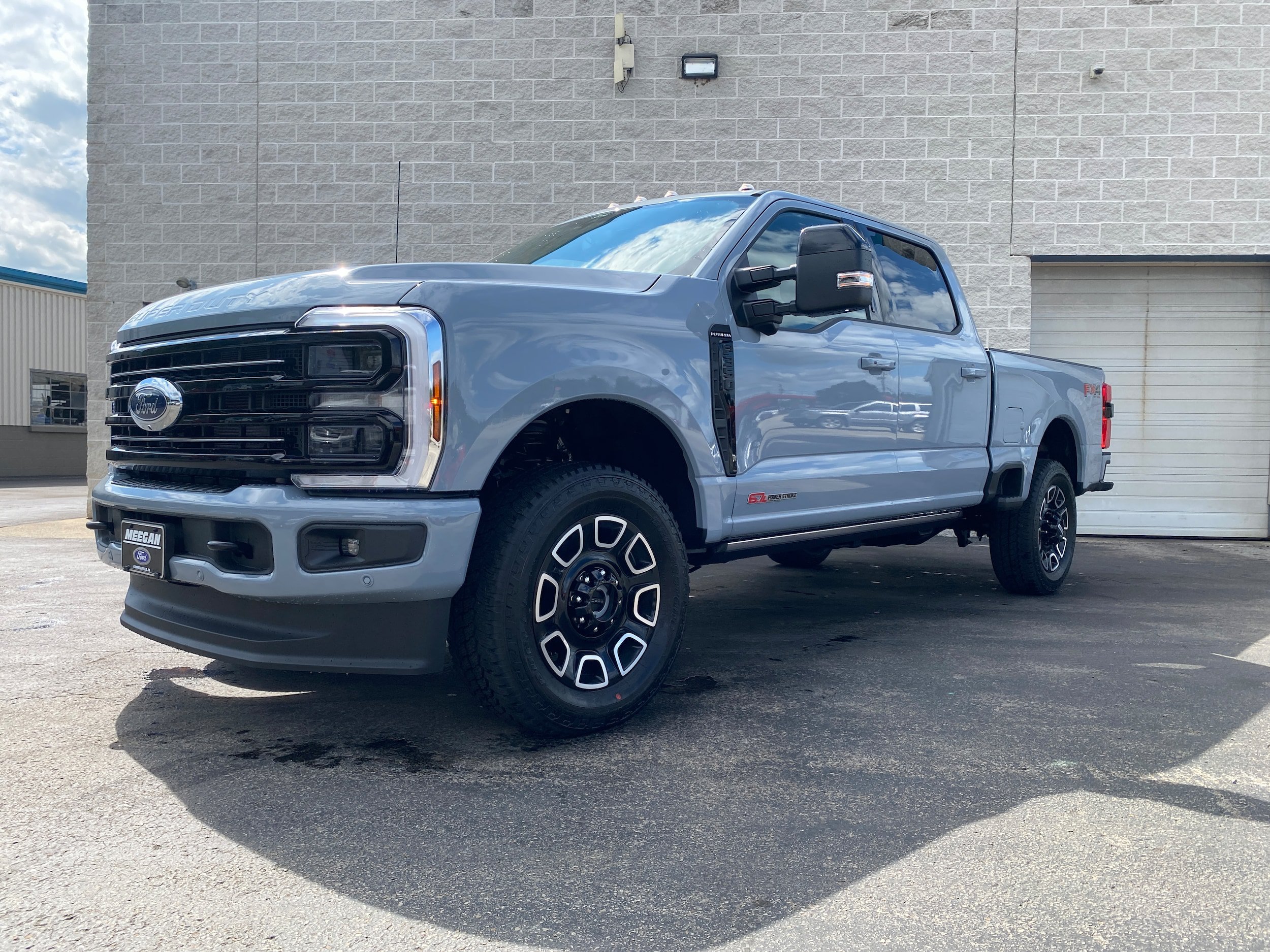 New 2026 Ford F350 Platinum w/ FX4 Off-Road Package AWD/4WD image 3