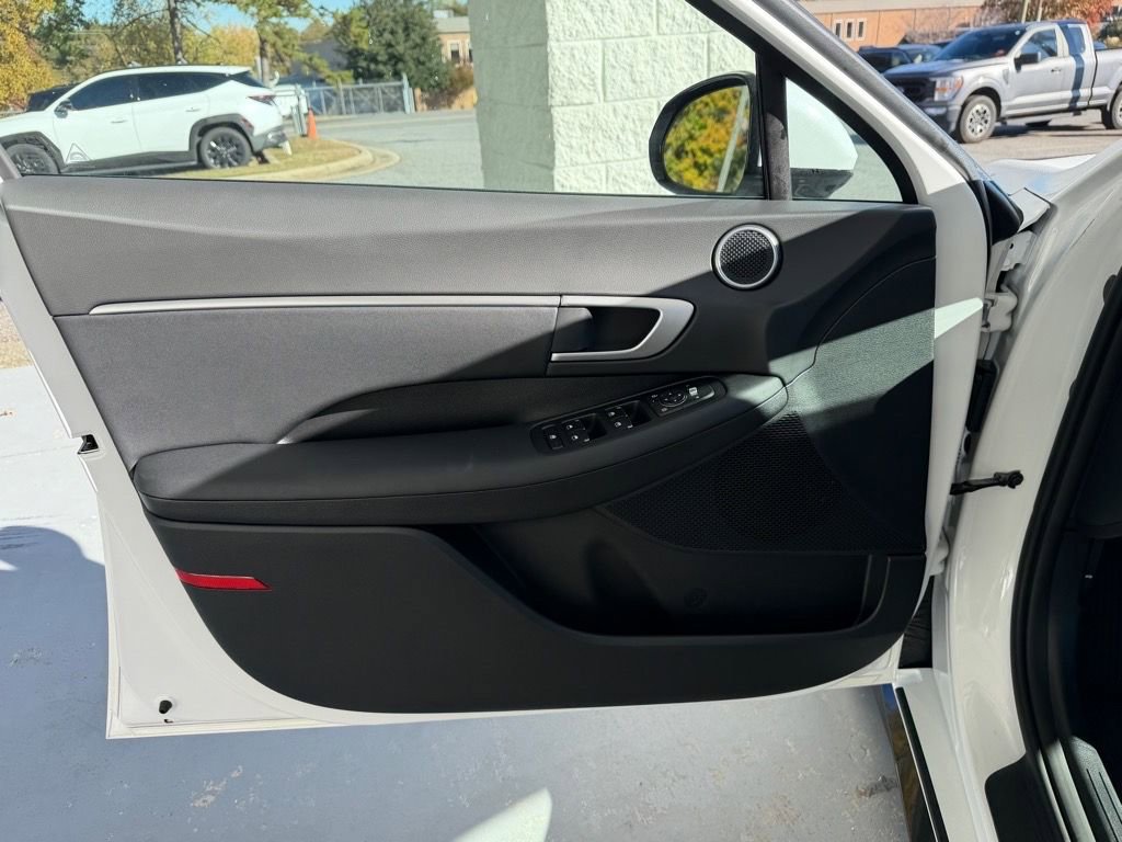 New 2026 Hyundai Sonata SEL FWD image 8