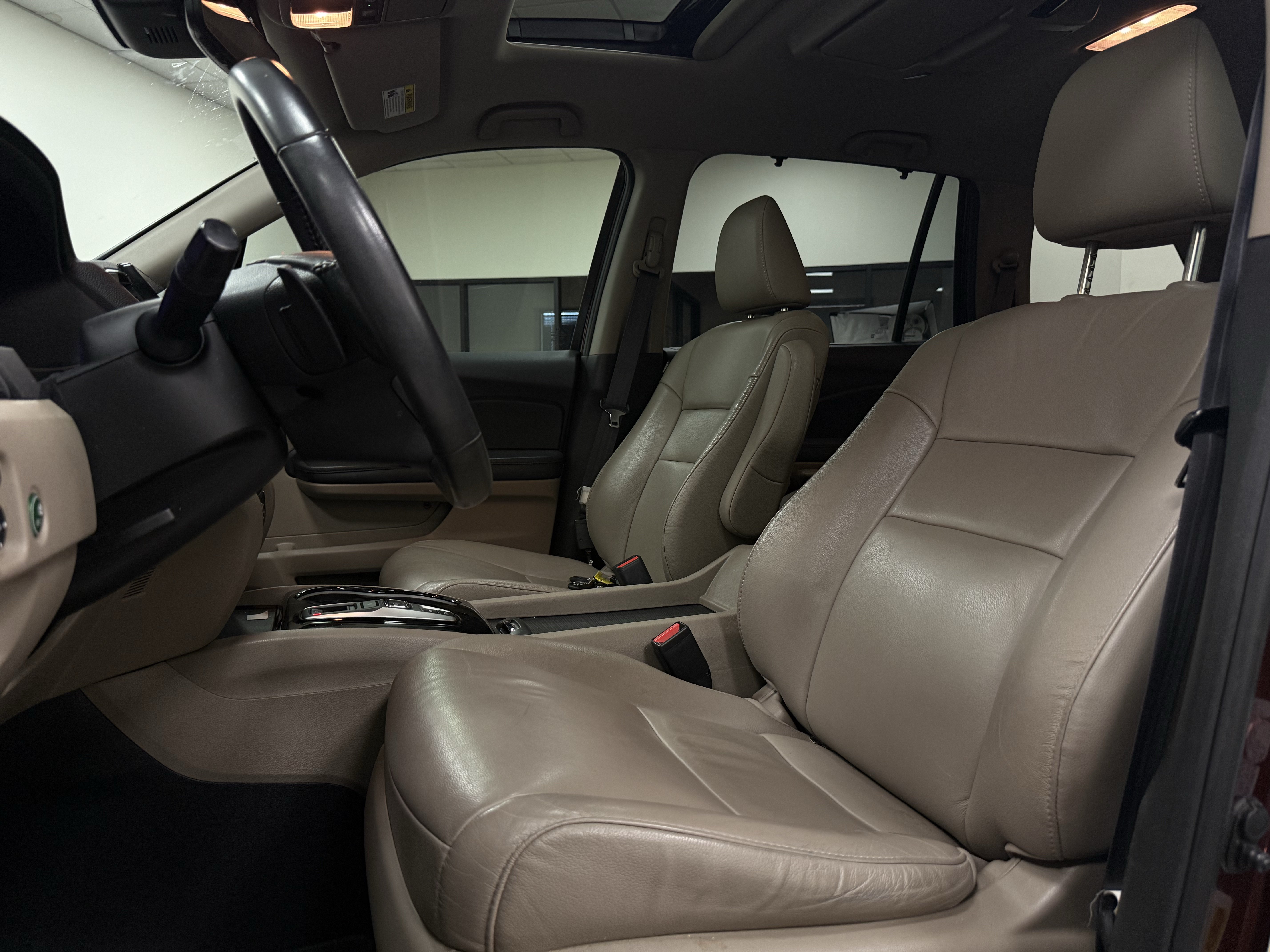 Used 2022 Honda Pilot Touring image 12