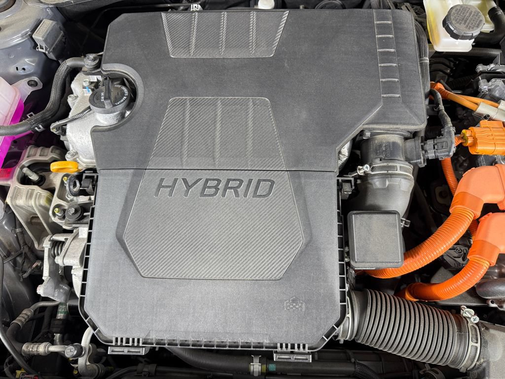 Certified 2025 Hyundai Elantra Limited FWD image 20