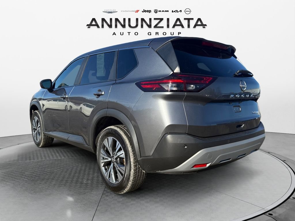 Certified 2023 Nissan Rogue SV image 3
