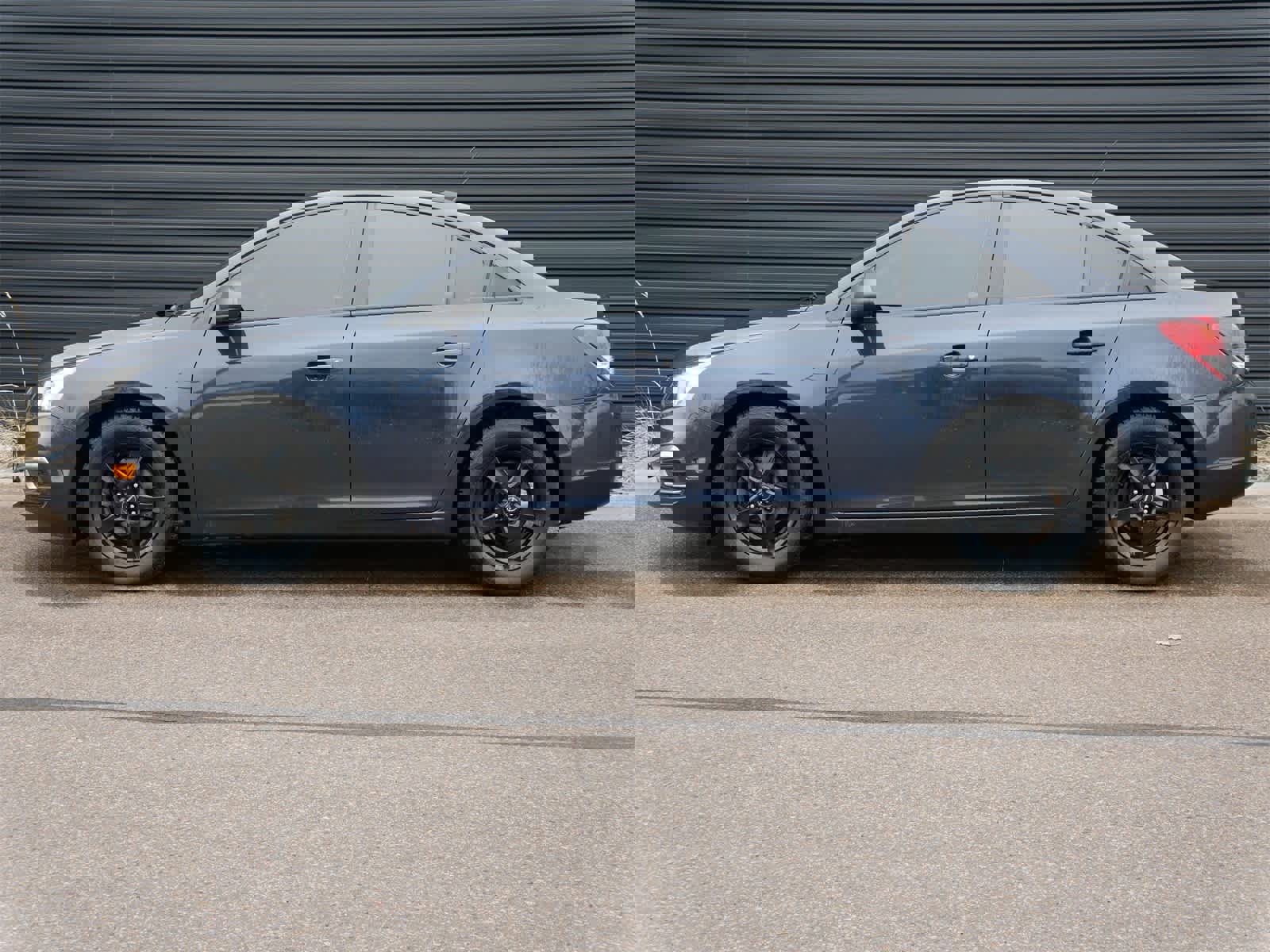 Used 2015 Chevrolet Cruze LS image 2