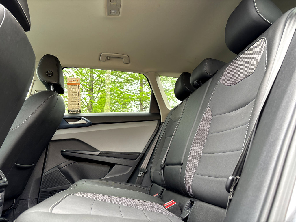 Used 2024 Volkswagen Taos SE FWD image 18