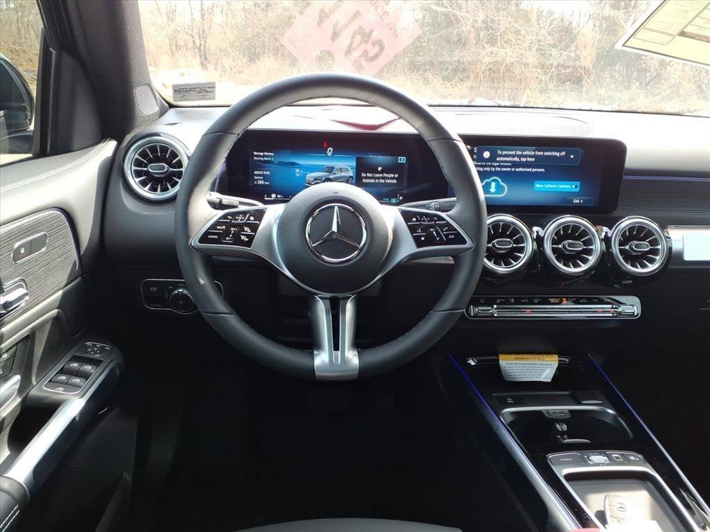 New 2026 Mercedes-Benz GLB 250 4MATIC image 21