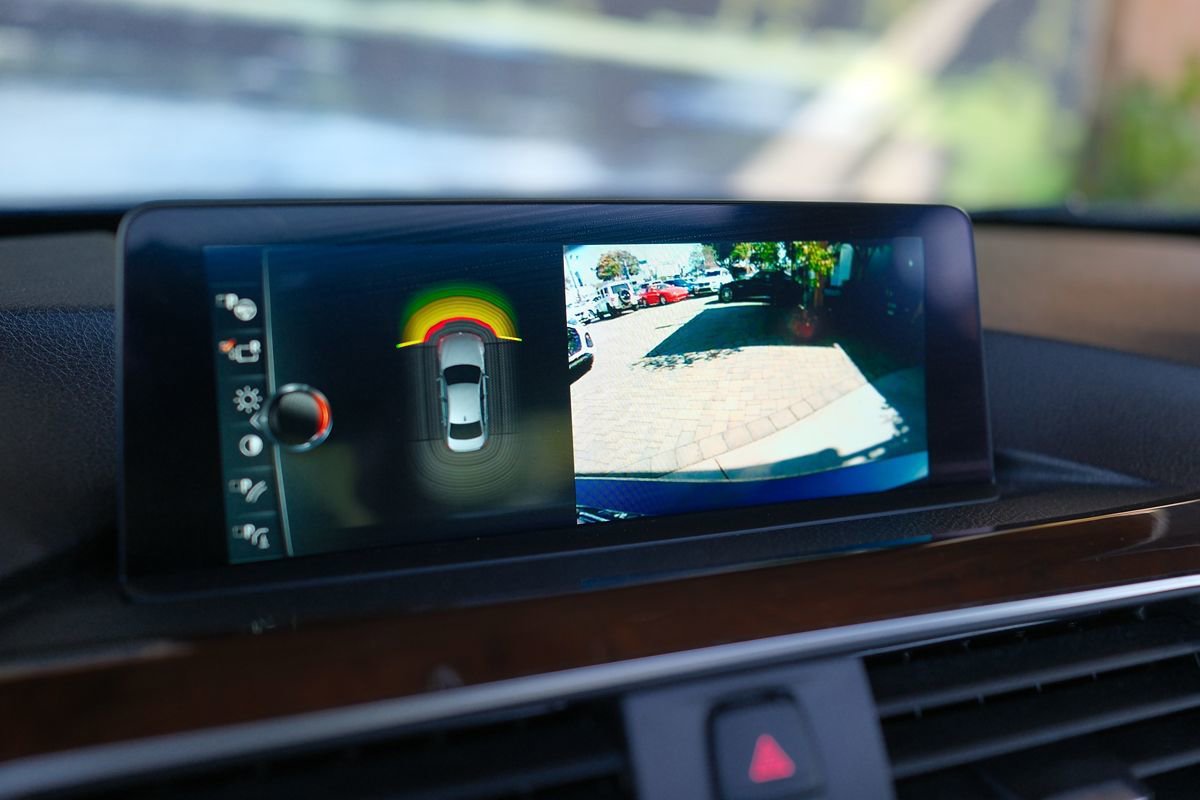 Used 2017 BMW 330e RWD image 26
