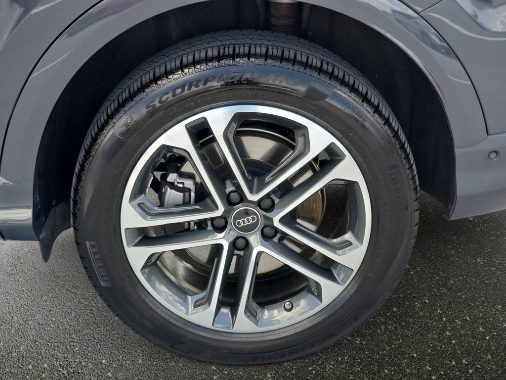 Certified 2025 Audi Q5 Premium w/ Convenience Package AWD/4WD image 27