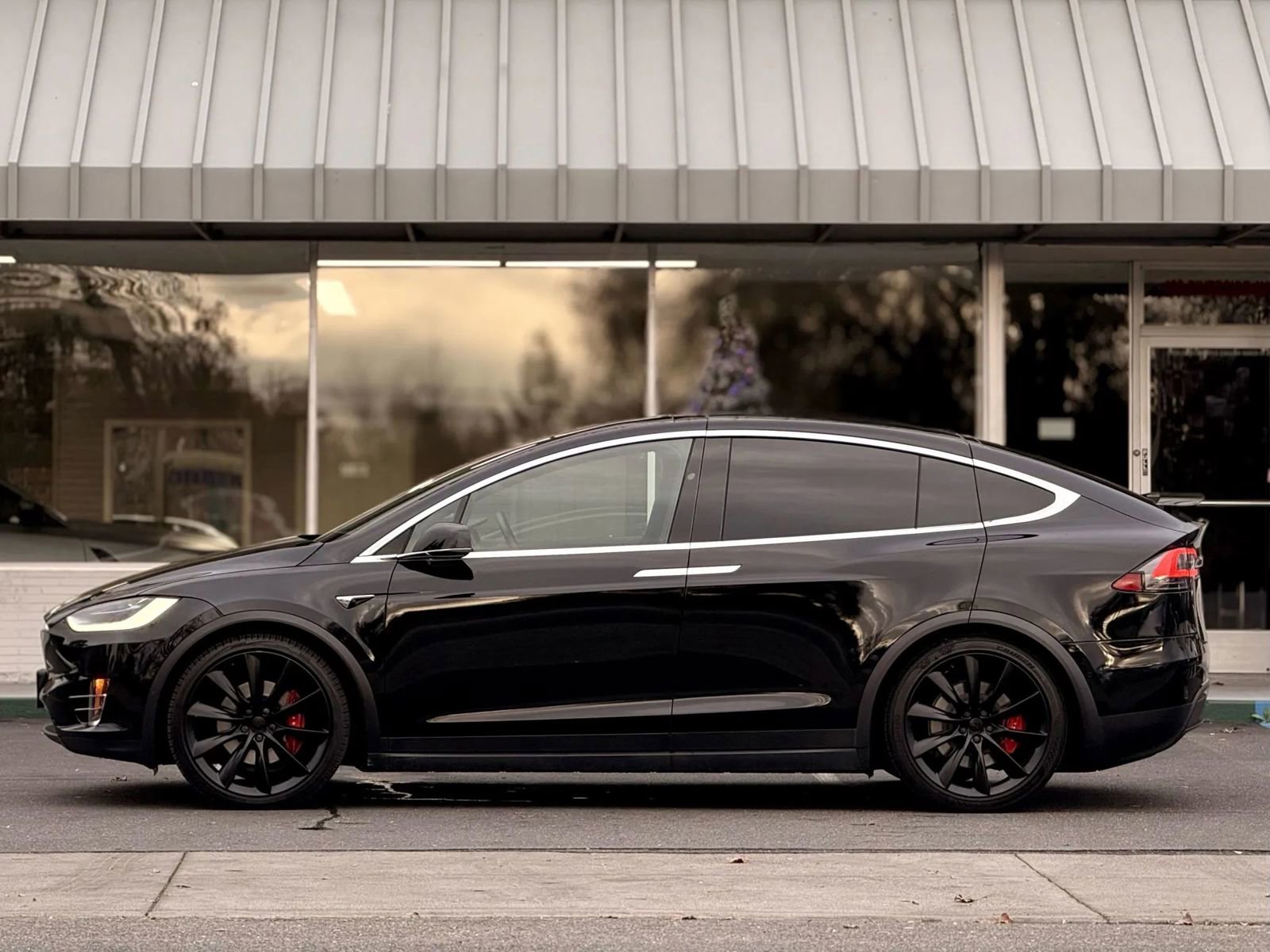 Used 2020 Tesla Model X Long Range image 6