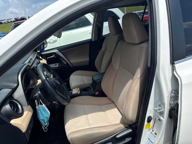 Used 2014 Toyota RAV4 XLE AWD/4WD image 8
