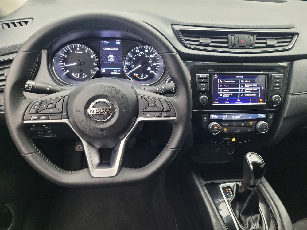 Used 2018 Nissan Rogue SV image 22