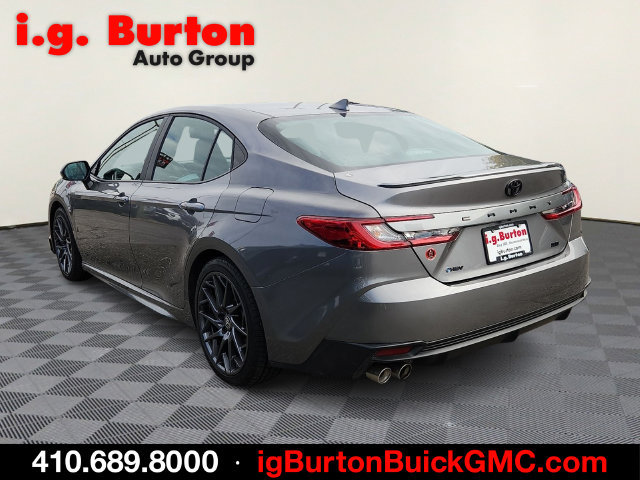 Used 2025 Toyota Camry SE FWD image 4