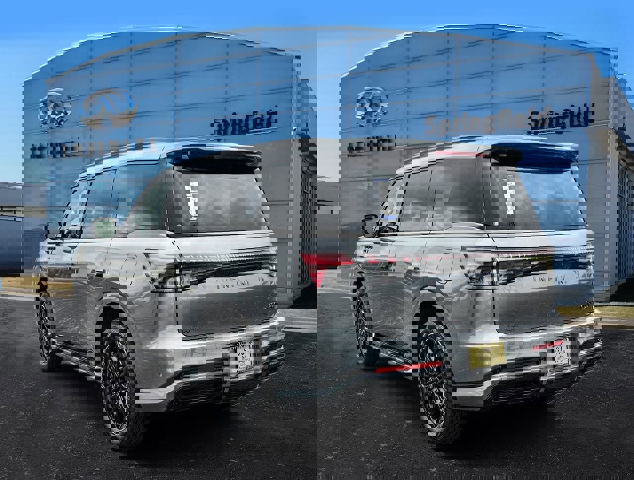 New 2026 INFINITI QX80 4WD image 4