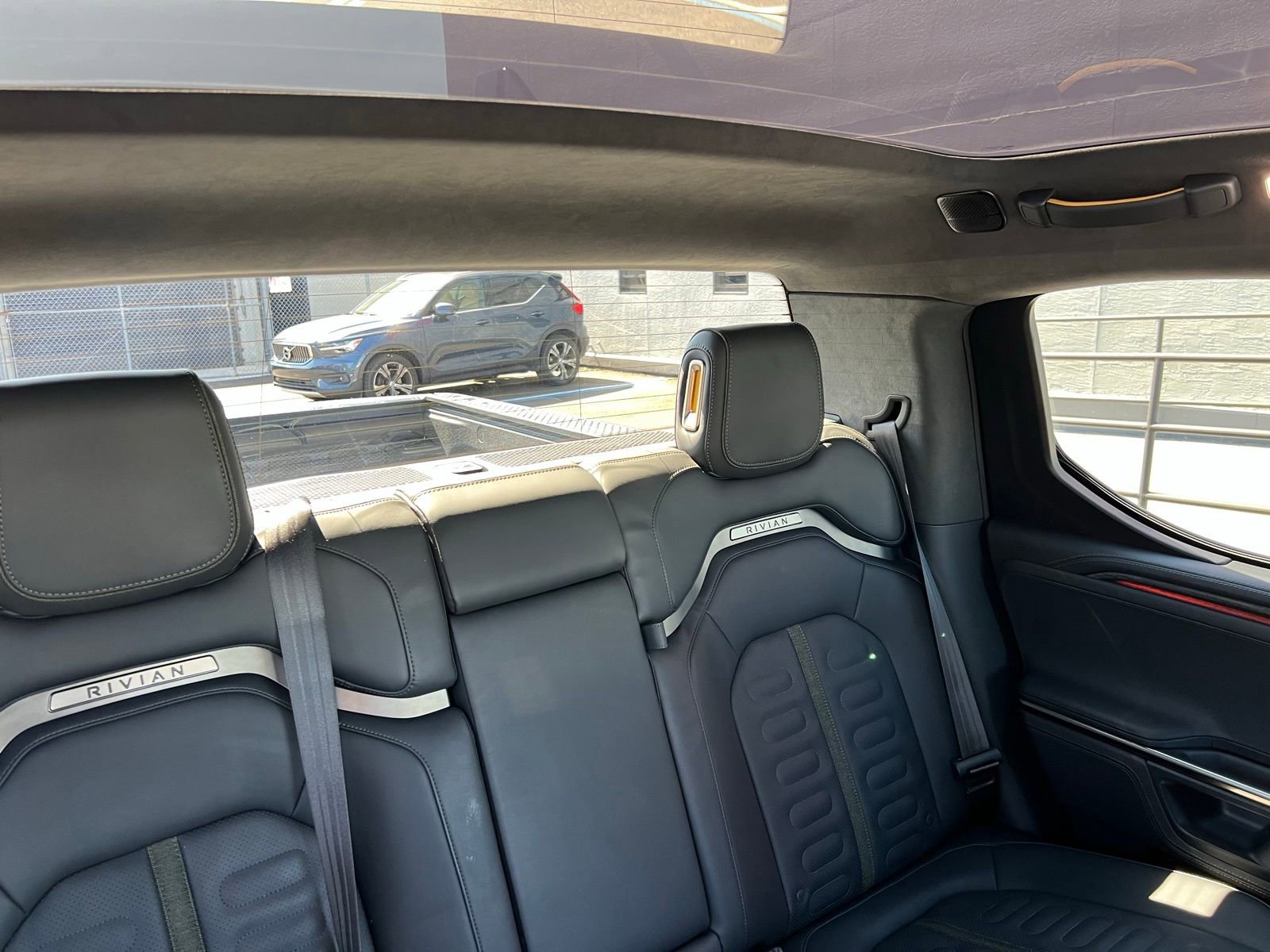 Used 2022 Rivian R1T Adventure image 55