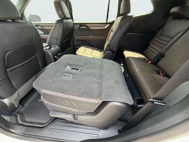 New 2027 GMC Acadia Denali Ultimate w/ LPO, Floor Liner Package AWD/4WD image 14