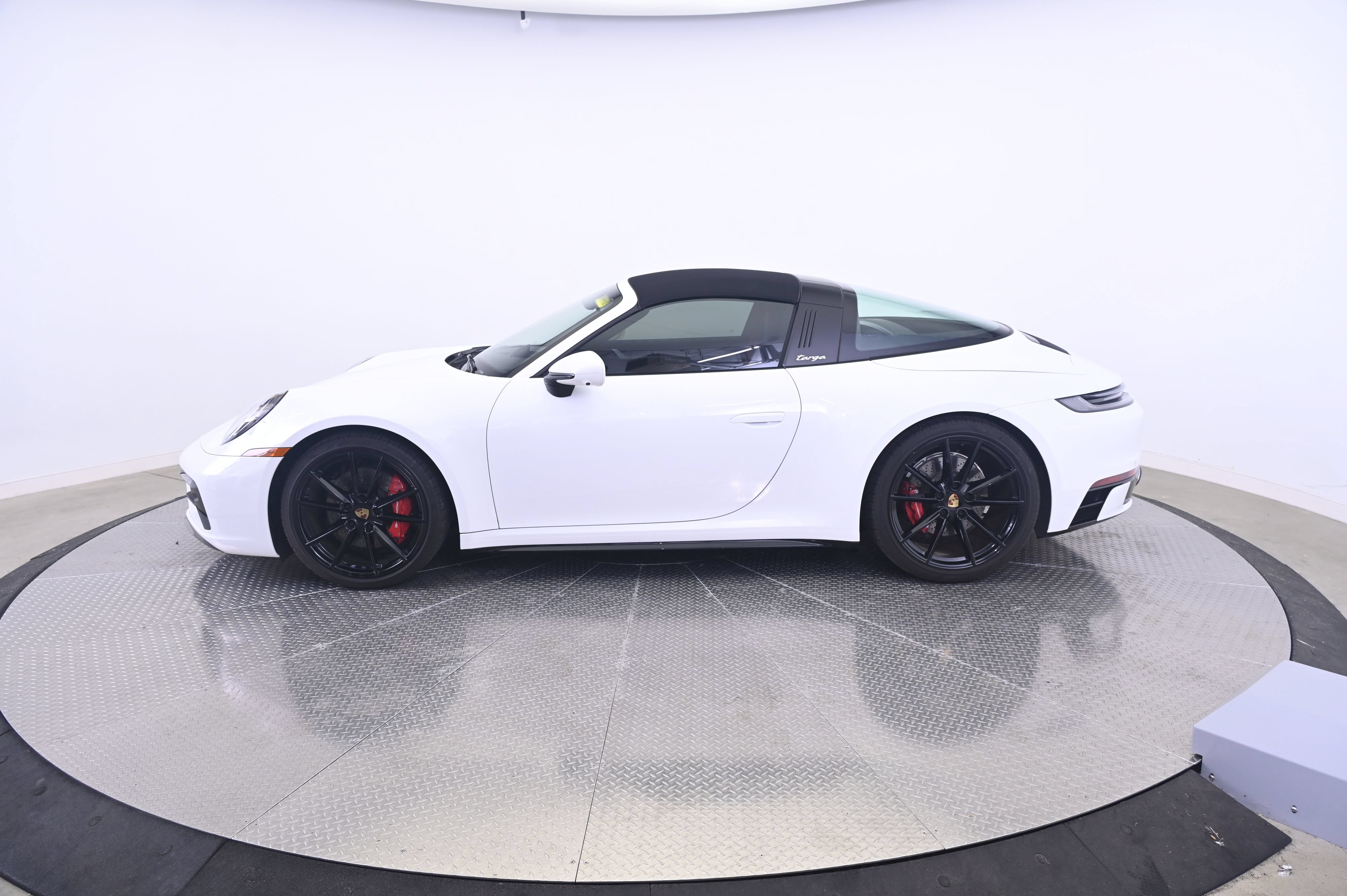 Certified 2024 Porsche 911 Targa 4S AWD/4WD image 12