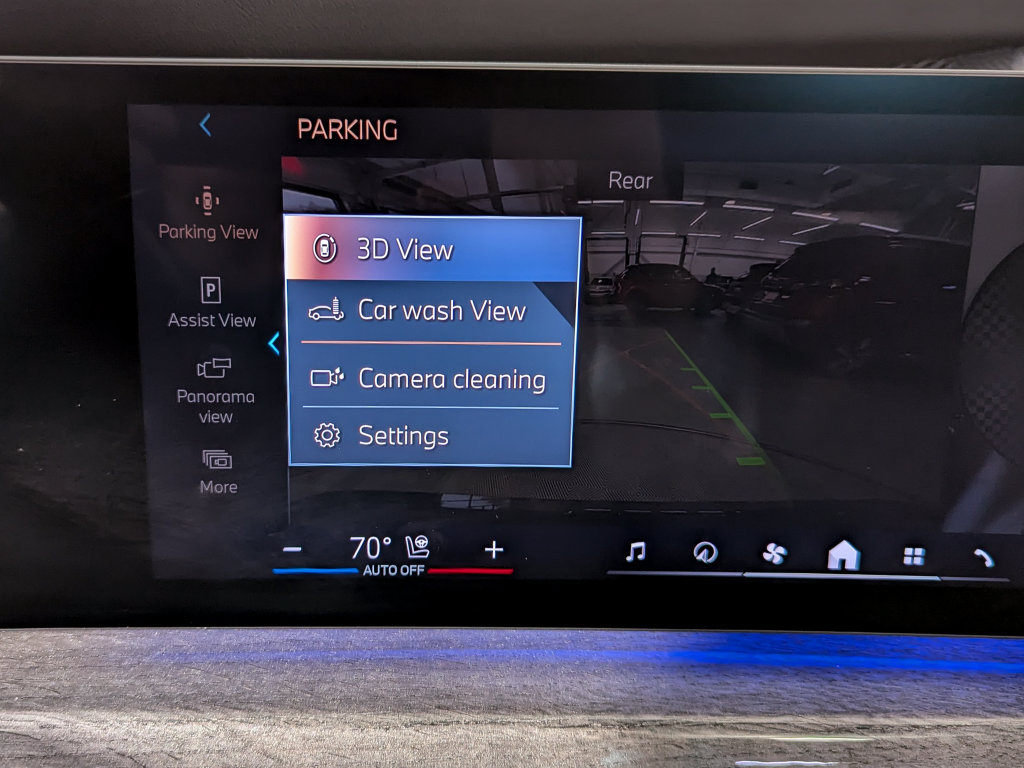 Certified 2023 BMW 740i RWD image 29