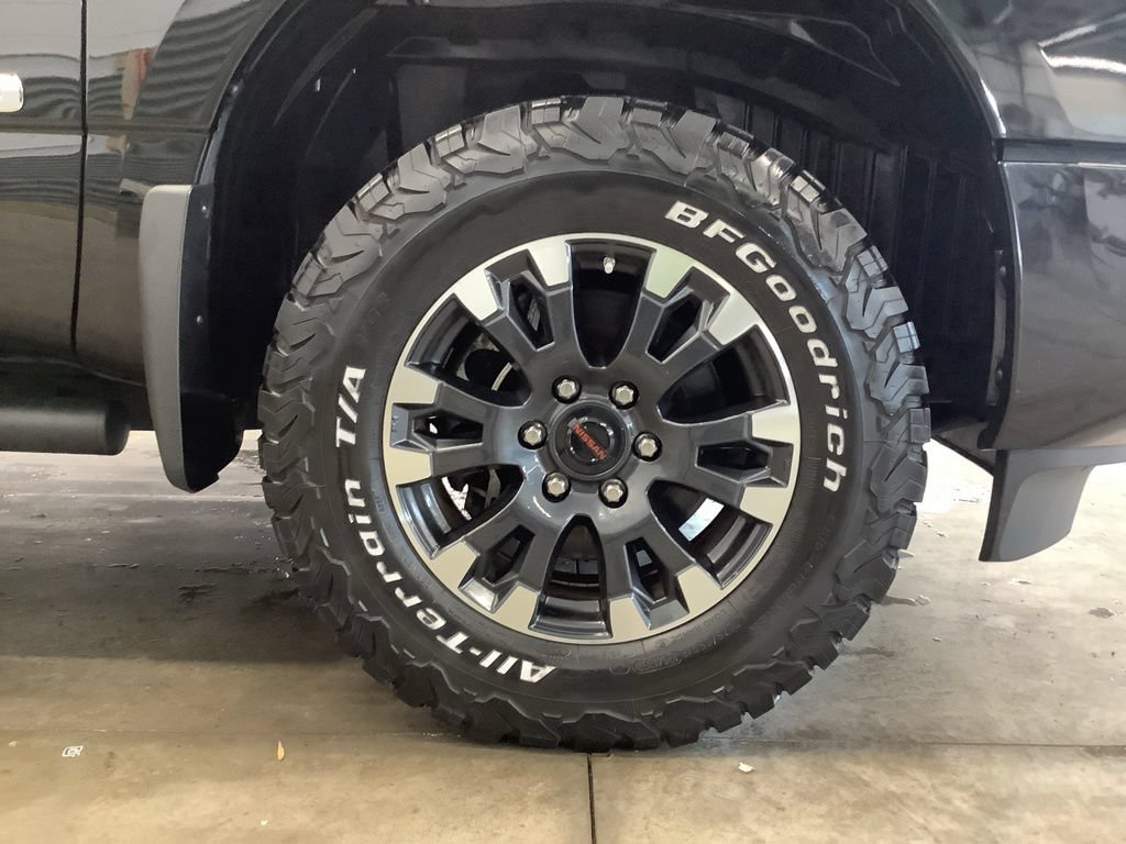 Used 2022 Nissan Titan SV AWD/4WD image 21