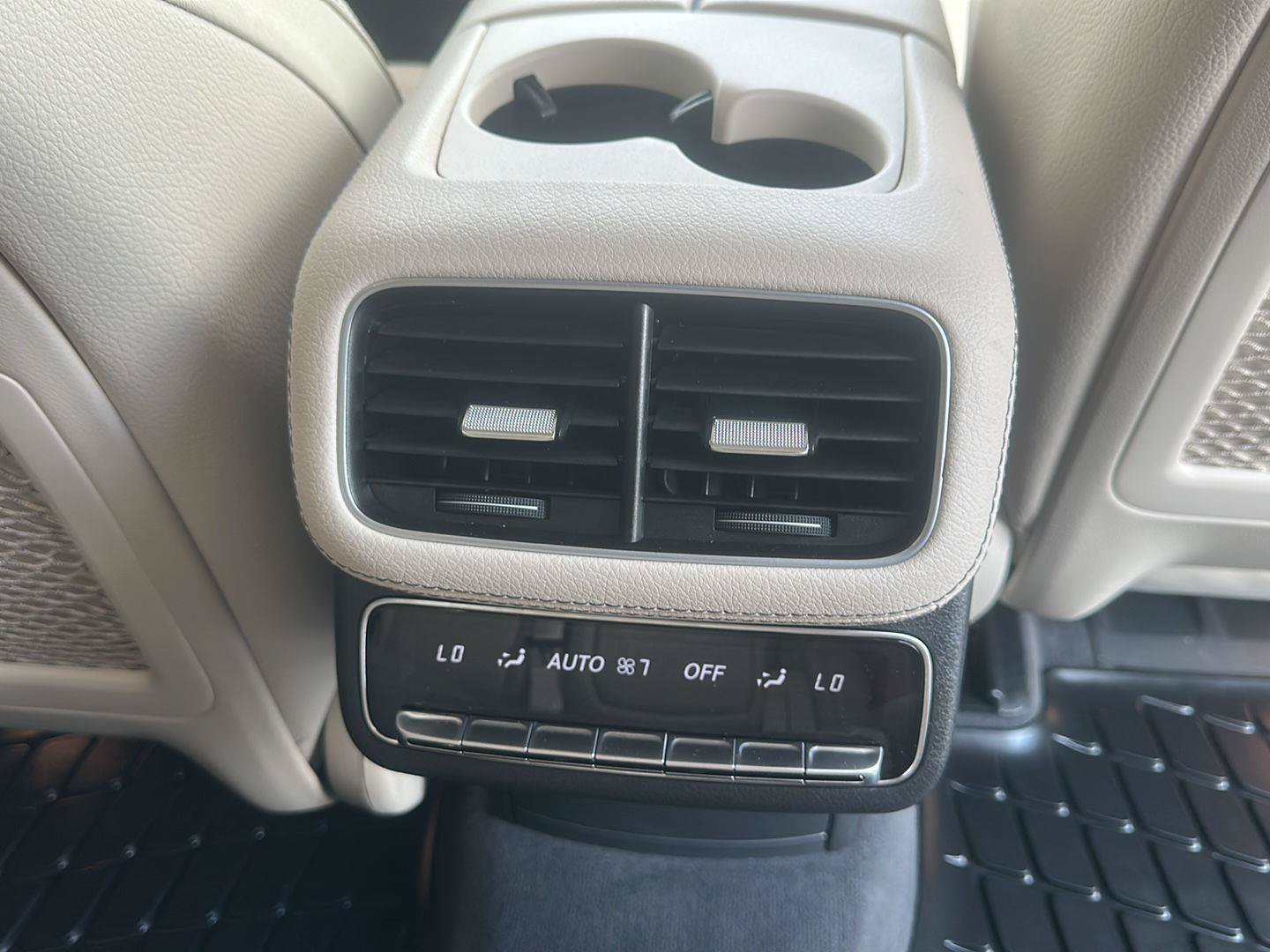 Used 2020 Mercedes-Benz GLS 450 4MATIC image 14