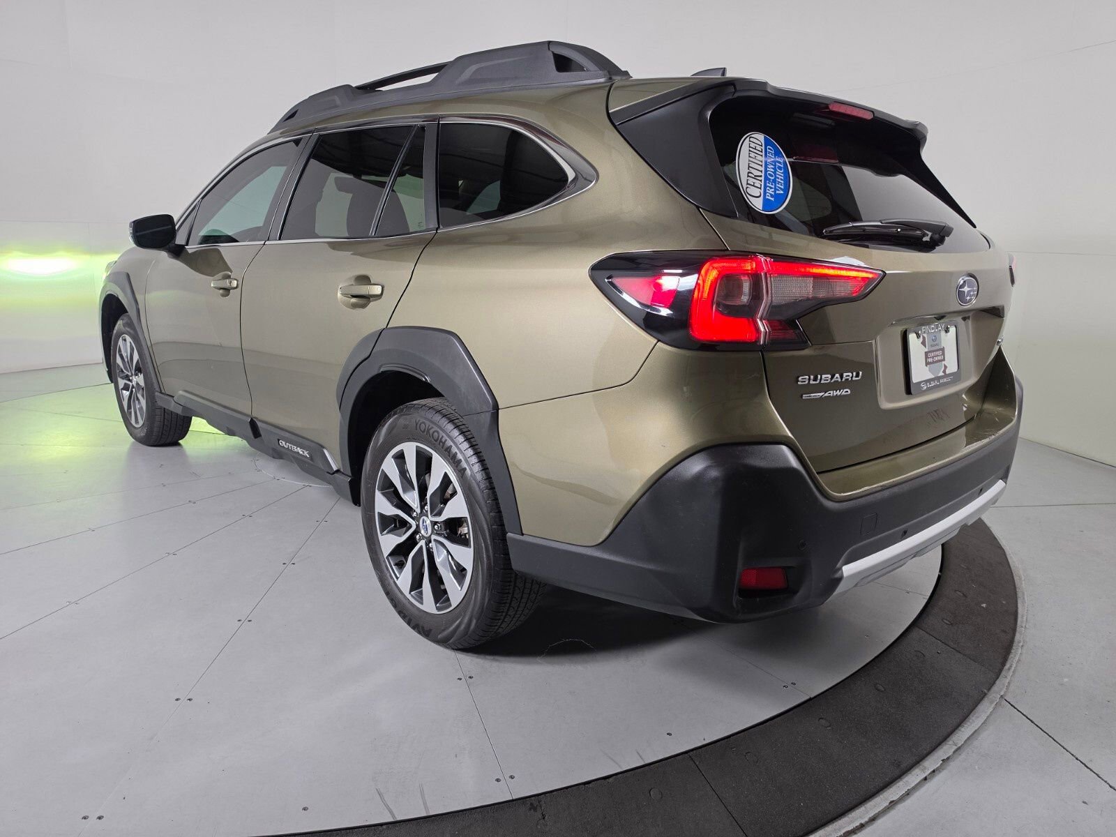 Certified 2023 Subaru Outback Limited image 3