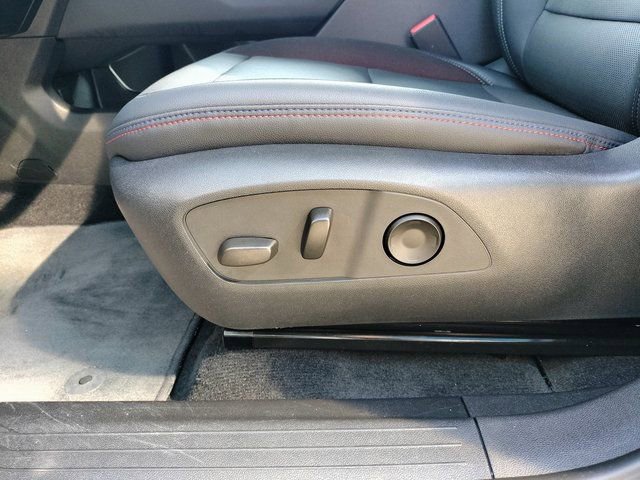 Used 2024 Chevrolet Equinox EV RS image 15