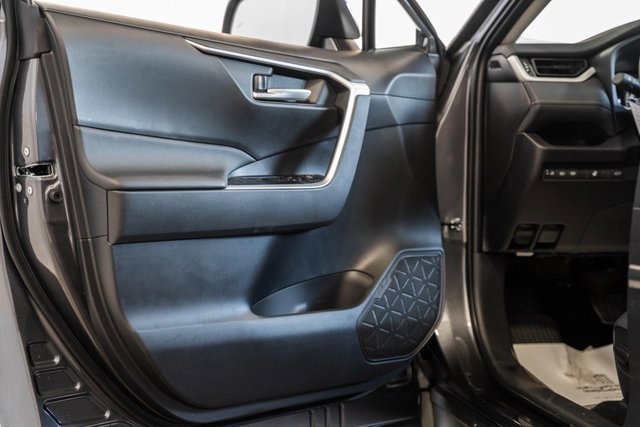 New 2025 Toyota RAV4 XLE image 33