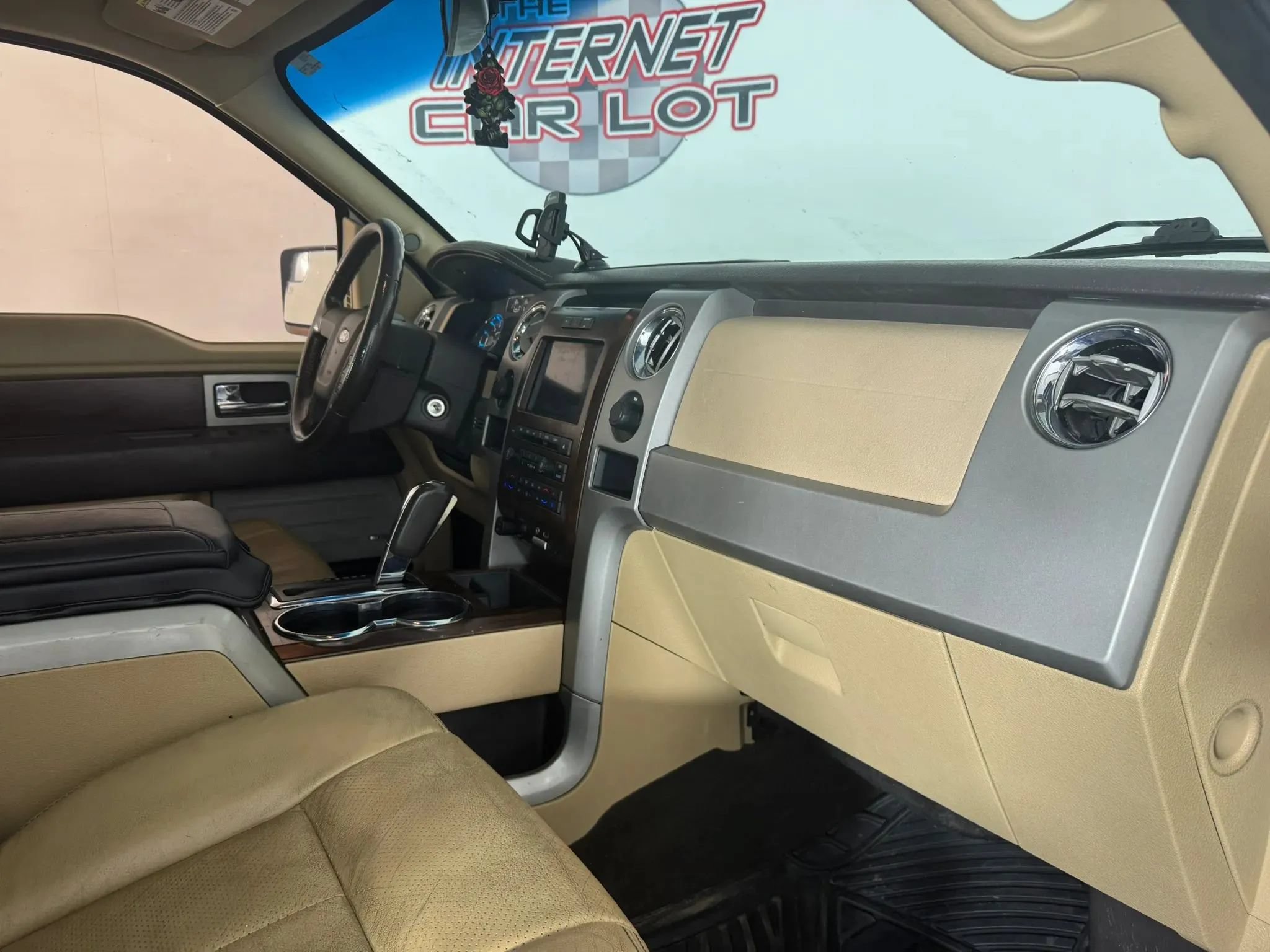 Used 2012 Ford F150 Lariat w/ Lariat Chrome Pkg AWD/4WD image 12
