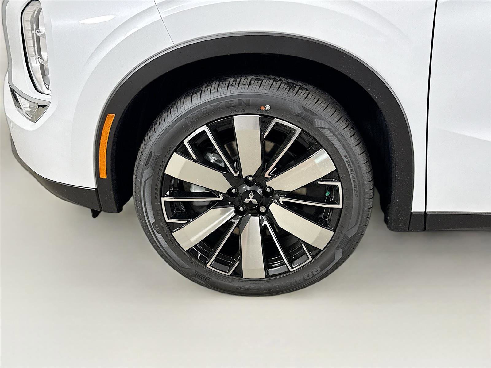 New 2026 Mitsubishi Outlander SE image 26