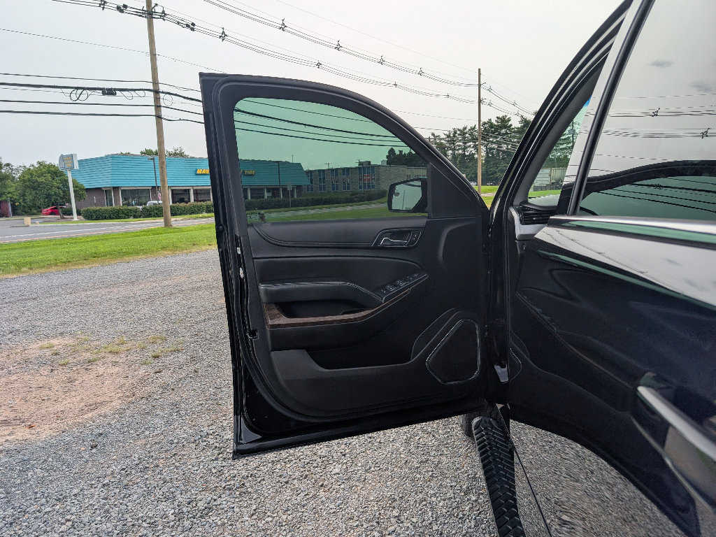 Used 2019 Chevrolet Tahoe LS AWD/4WD image 11