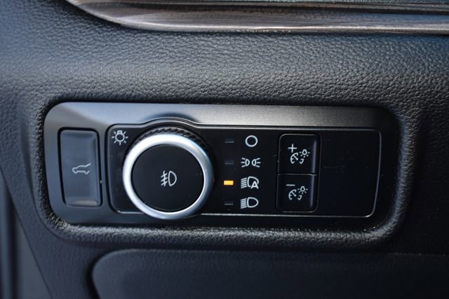 Used 2023 Ford Explorer Limited image 13