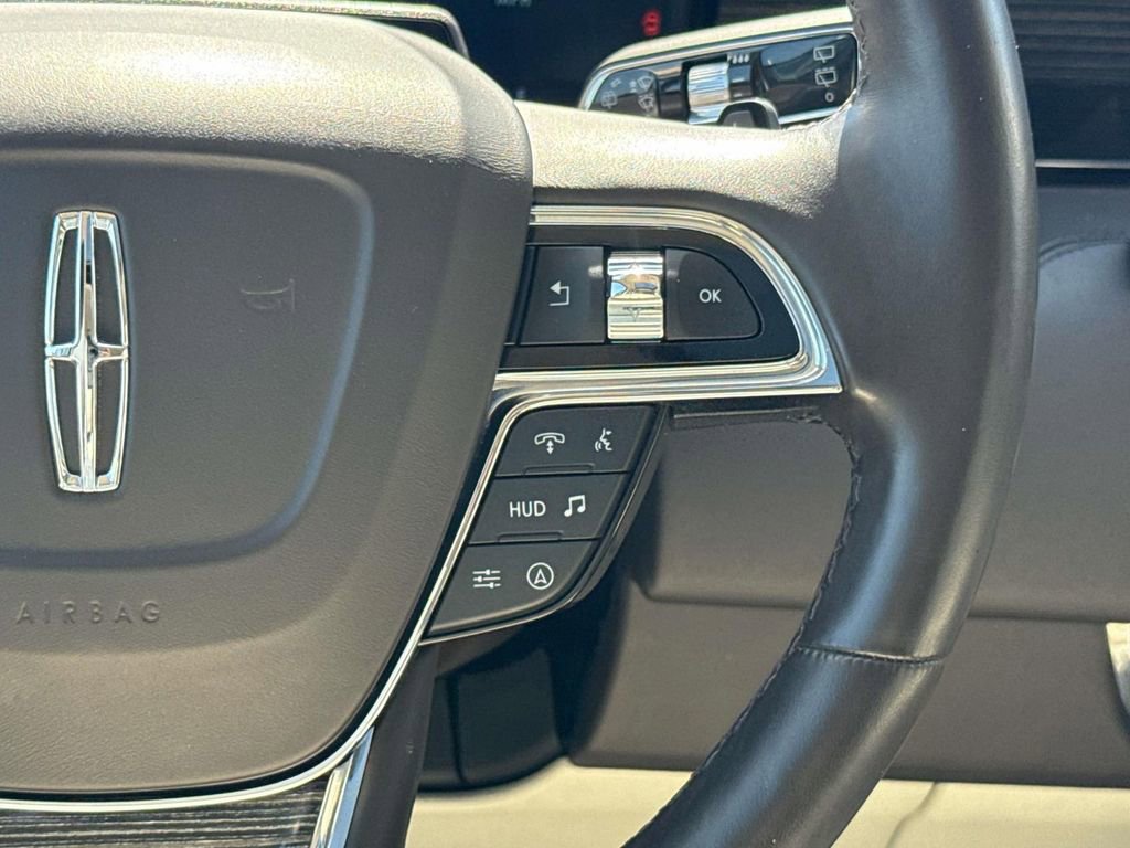 Certified 2022 Lincoln Navigator Black Label AWD/4WD image 18