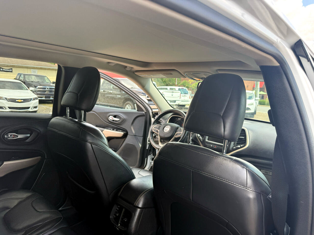 Used 2017 Jeep Cherokee High Altitude w/ Luxury Group image 68