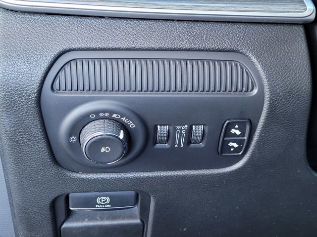 Certified 2024 Jeep Wagoneer L Series II w/ Flexible Seating Group AWD/4WD image 13