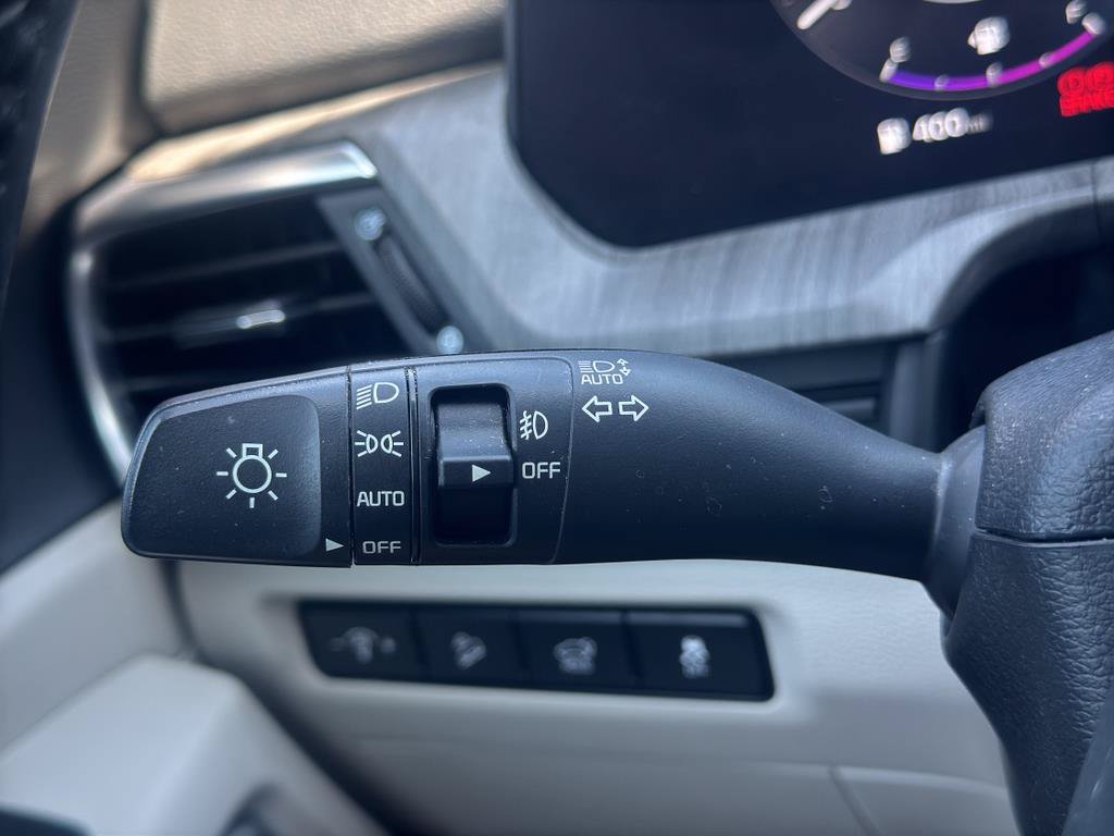 Used 2024 Kia Telluride SX w/ Towing Package FWD image 10